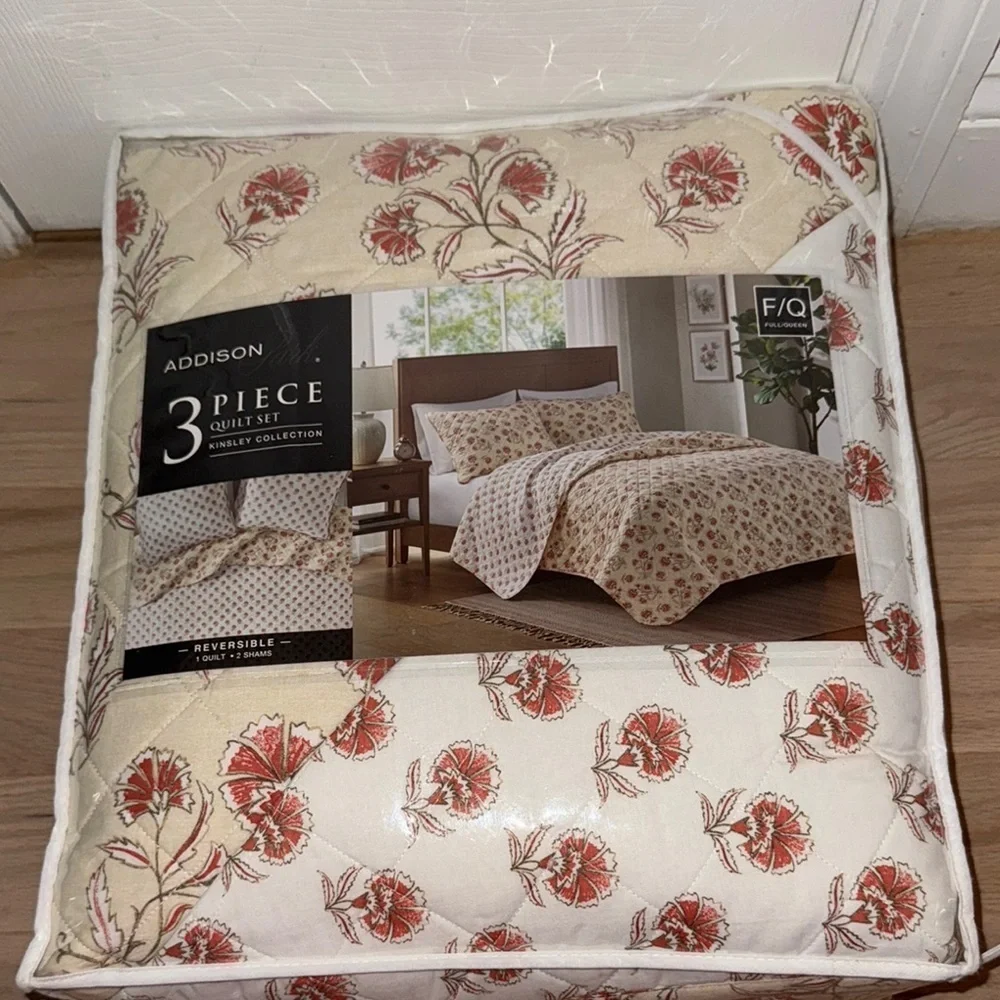 Cream and Red Vintage-Inspired Floral Quilt